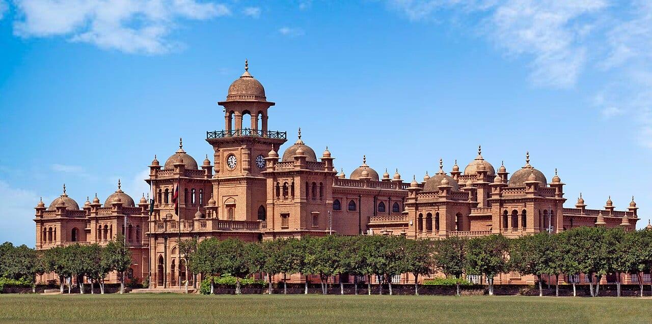Rent a car in Peshawar, Pakistan